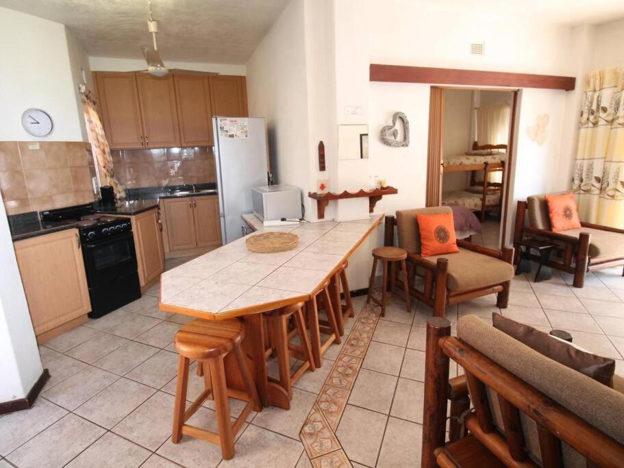 See Uitsig 15, Uvongo Apartment Маргат Екстериор снимка