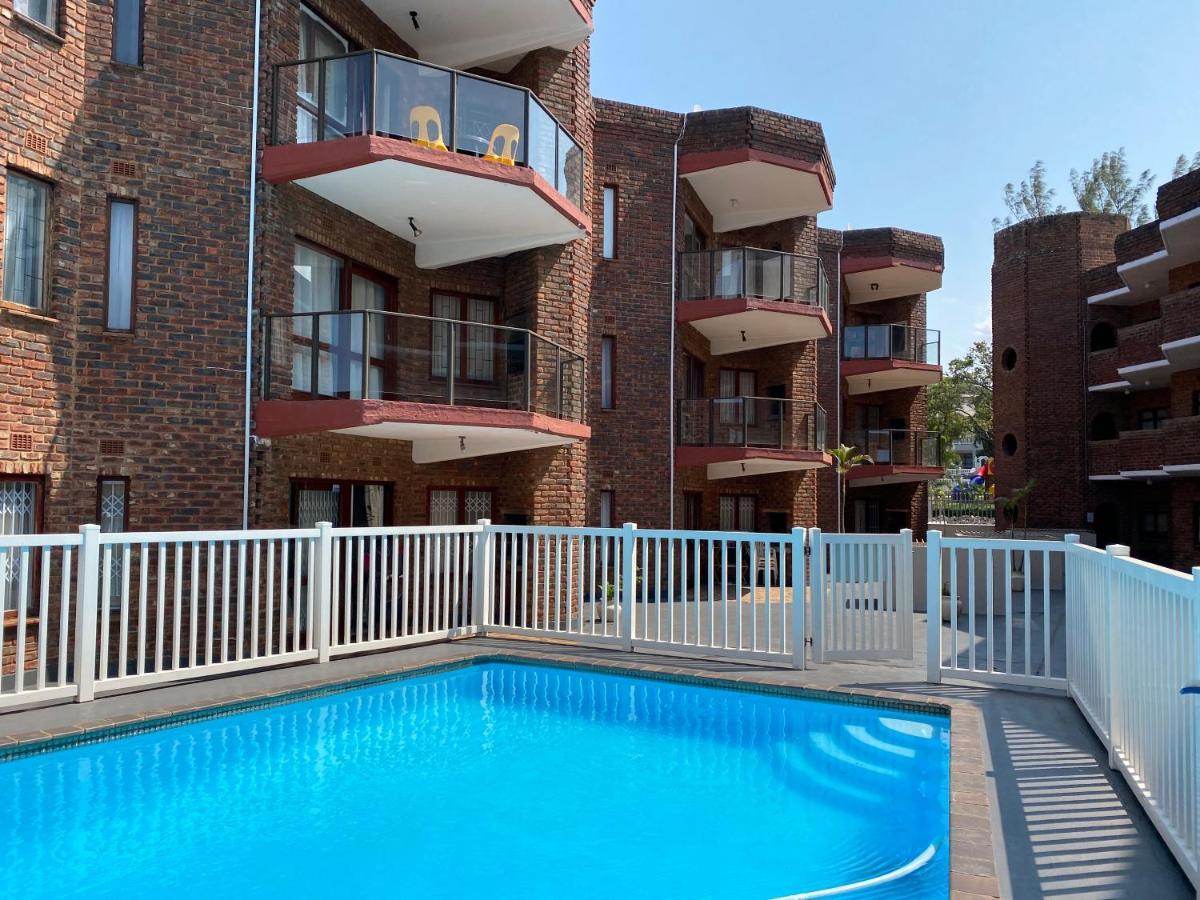 See Uitsig 15, Uvongo Apartment Маргат Екстериор снимка